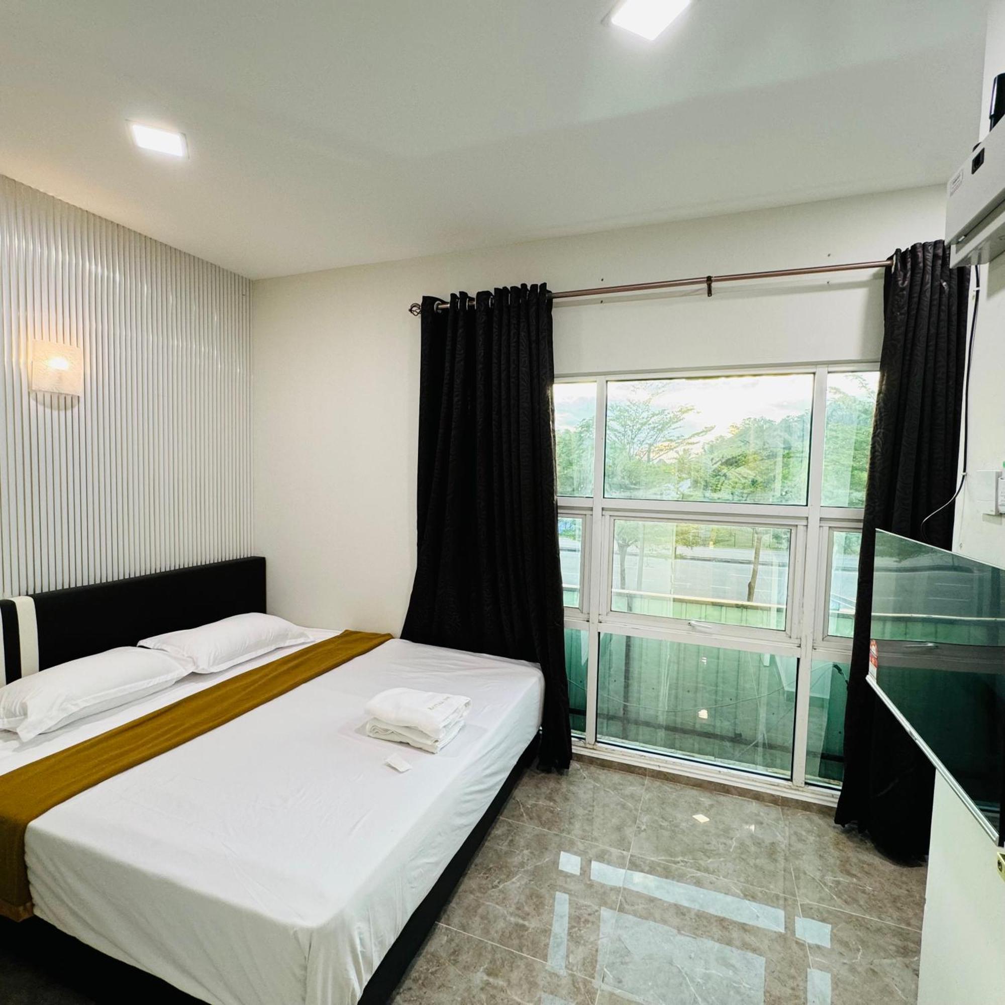 קואלה טרנגאנו Rayyaz Inn מראה חיצוני תמונה