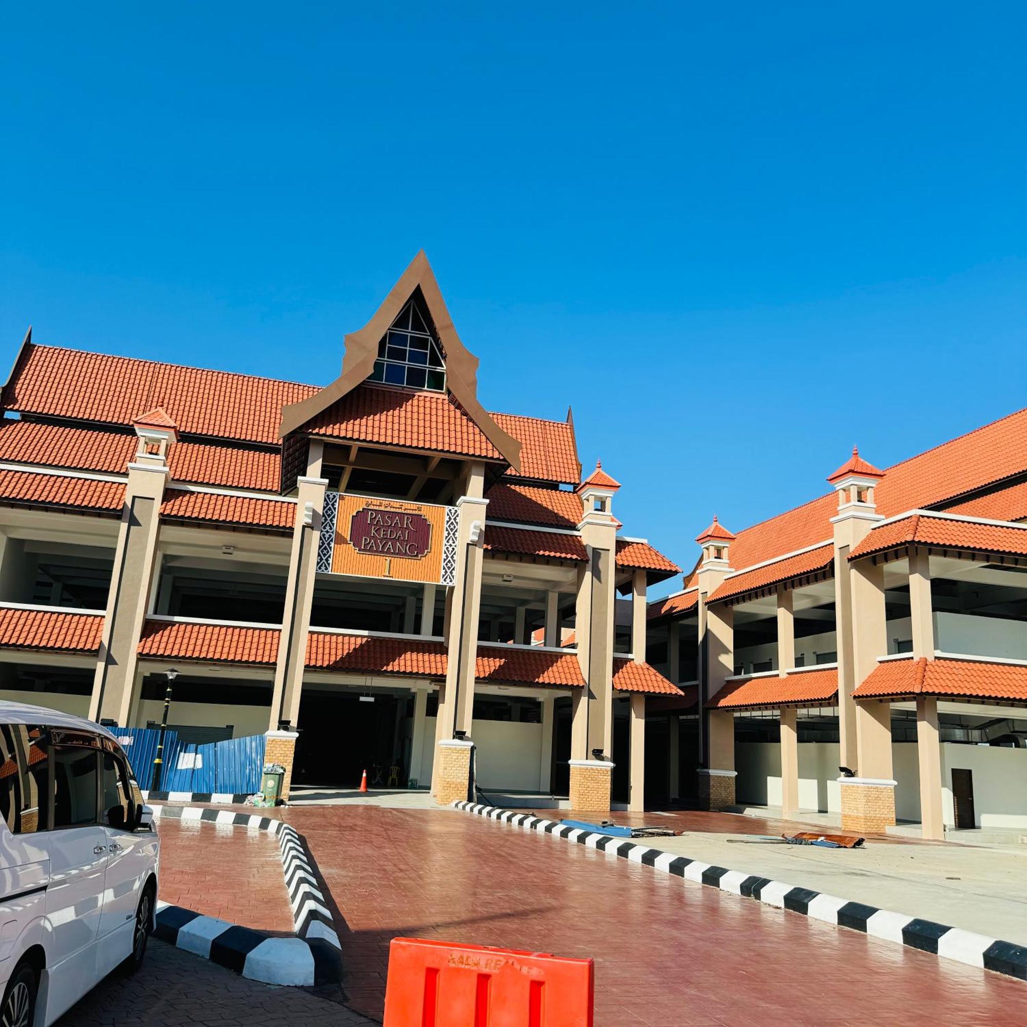 קואלה טרנגאנו Rayyaz Inn מראה חיצוני תמונה